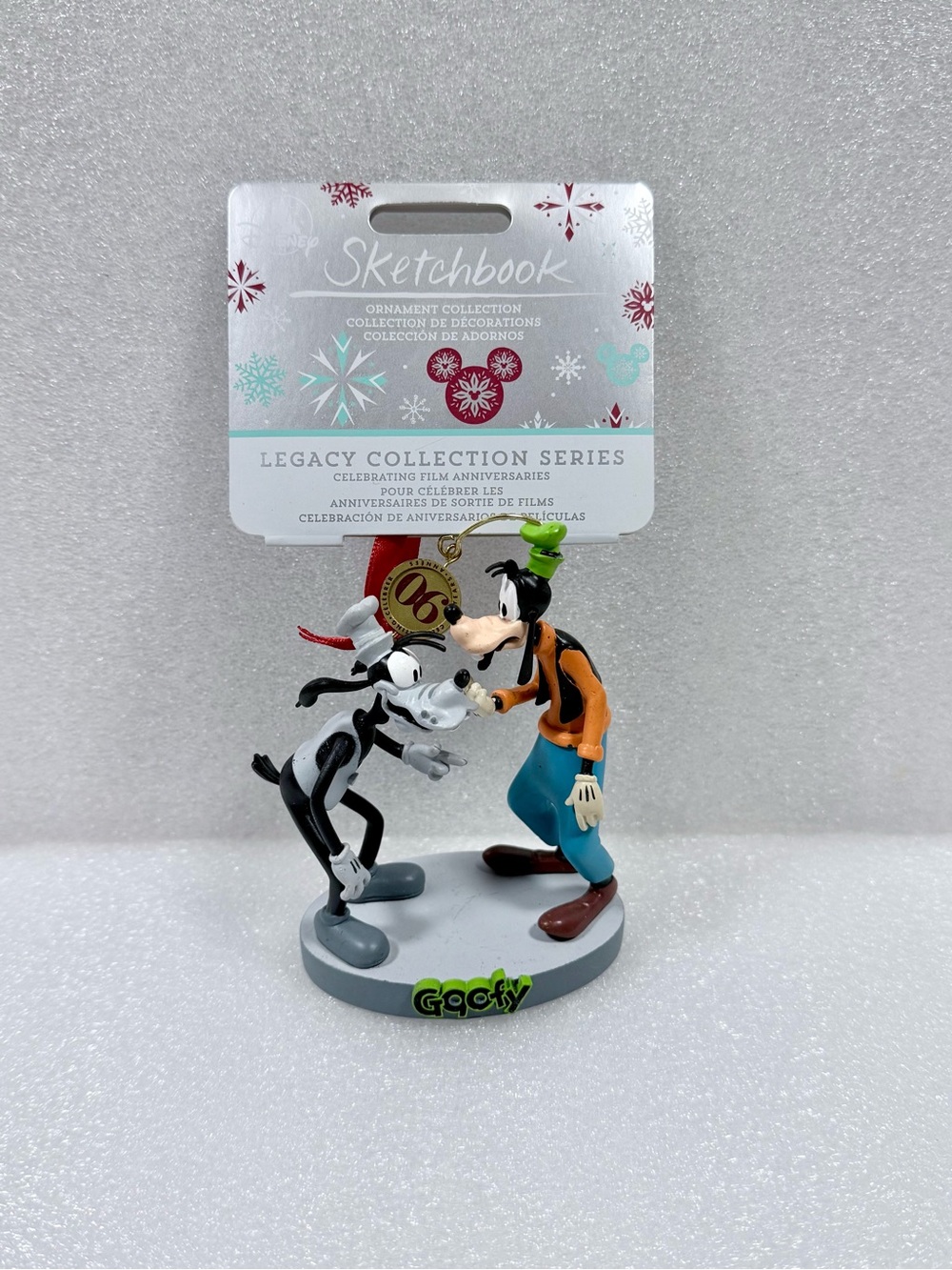 Disney 2022 Goofy 90th Anniversary Legacy Limited Sketchbook Ornament